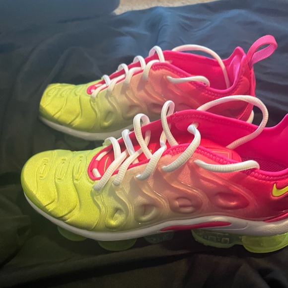 Nike Vapormax size 7( woman’s) never worn - Picture 7 of 7